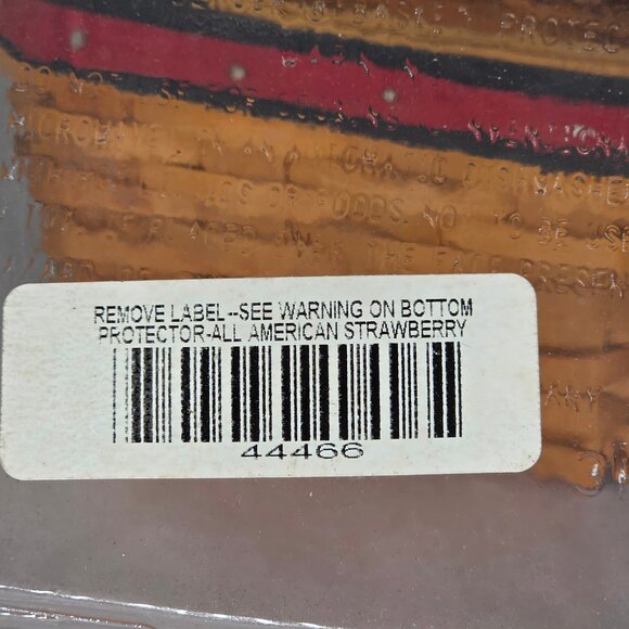 NWOT Longaberger 2000 All-American Strawberry Basket - Picture 2 of 3